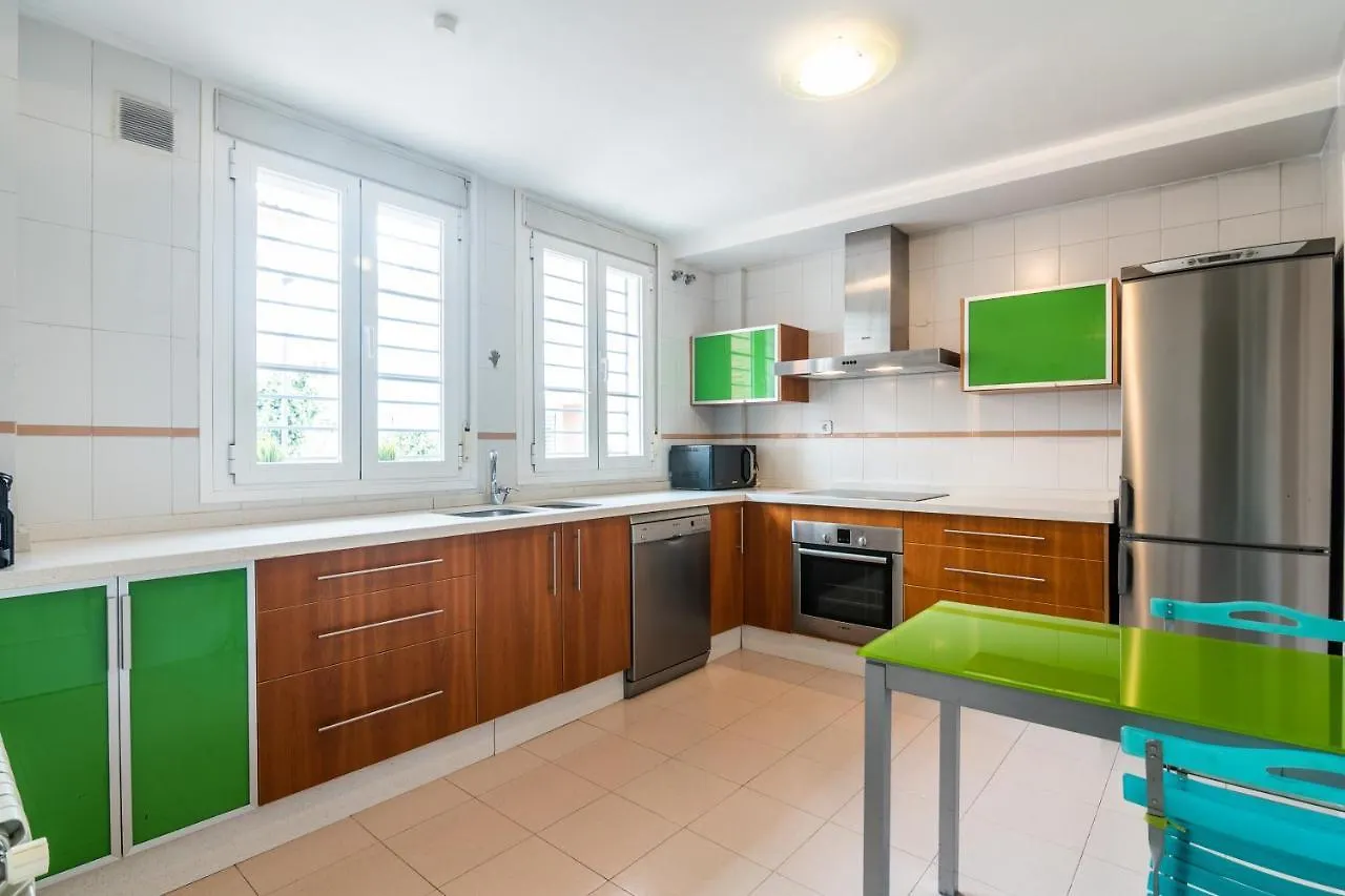 Apartment Tuguest Grisolia House - Free Parking Armilla Spain